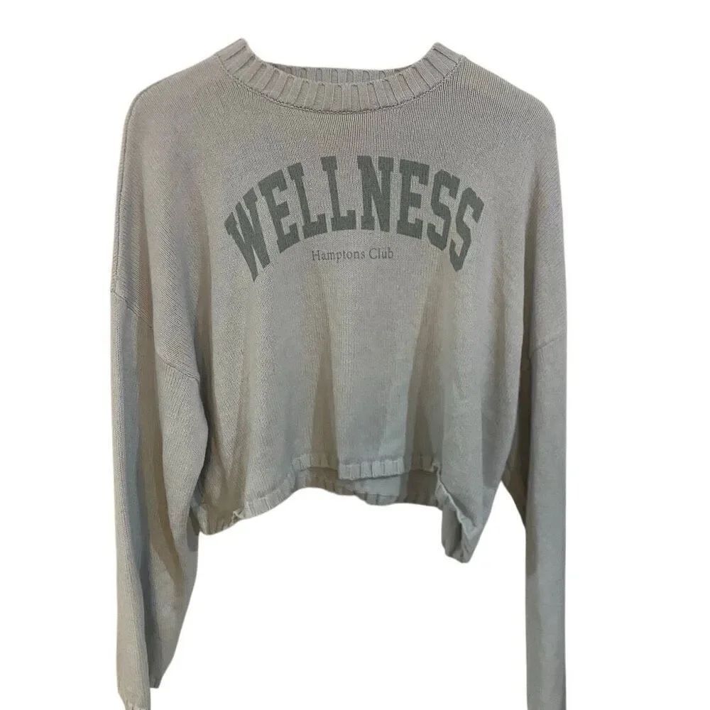 Moon & Madison medium long sleeve cropped sweater crew neck wellness Hampton clu